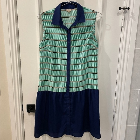 Cremieux Sleevelss Button-Down Mini Dress; Navy, White/Green Dots; Size 4 - Picture 1 of 4